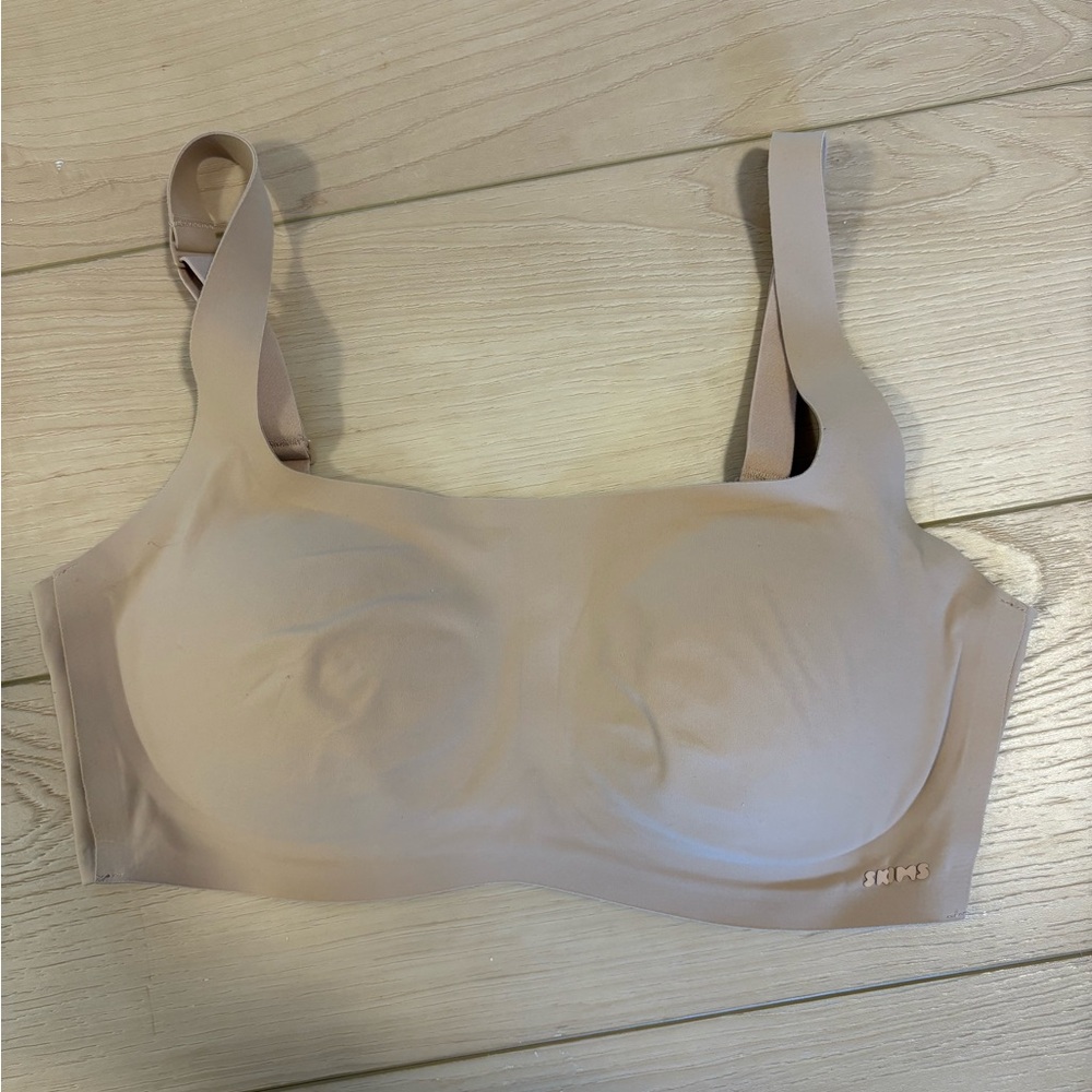 SKIMS Seamless Tan Bra